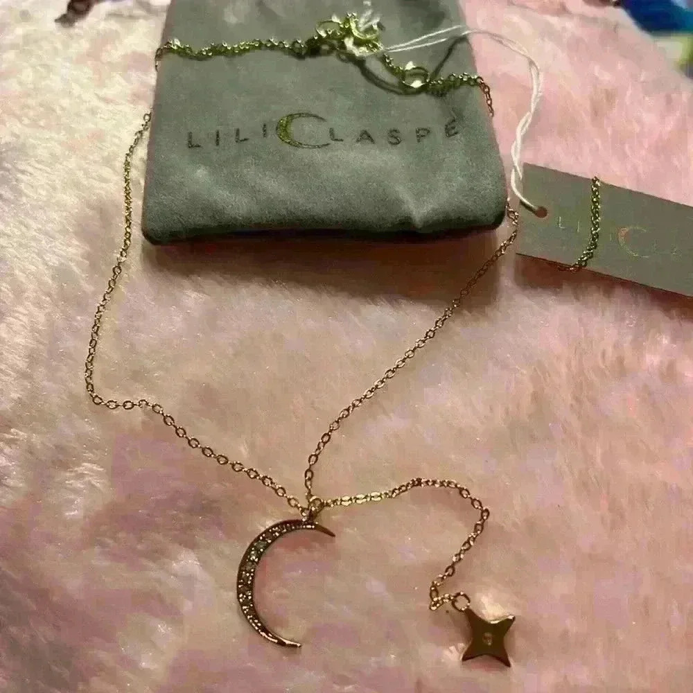 Lili Claspe the moon star gold necklace